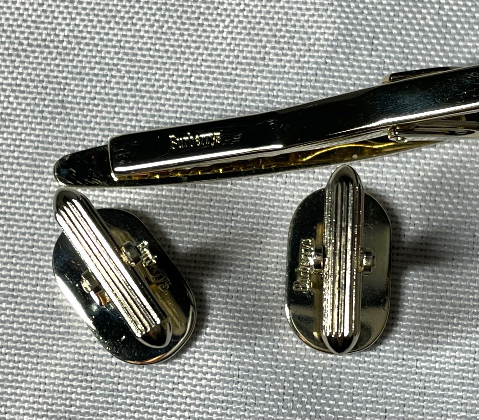 美品 Burberry バーバリー ホースナイトロゴ 騎士デザイン ゴールド