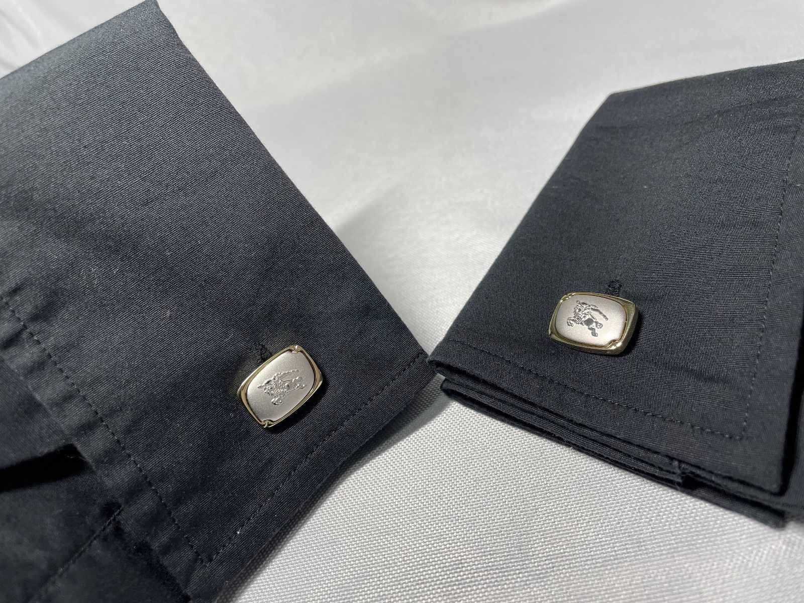 美品 Burberry バーバリー ホースナイトロゴ 騎士デザイン カフス