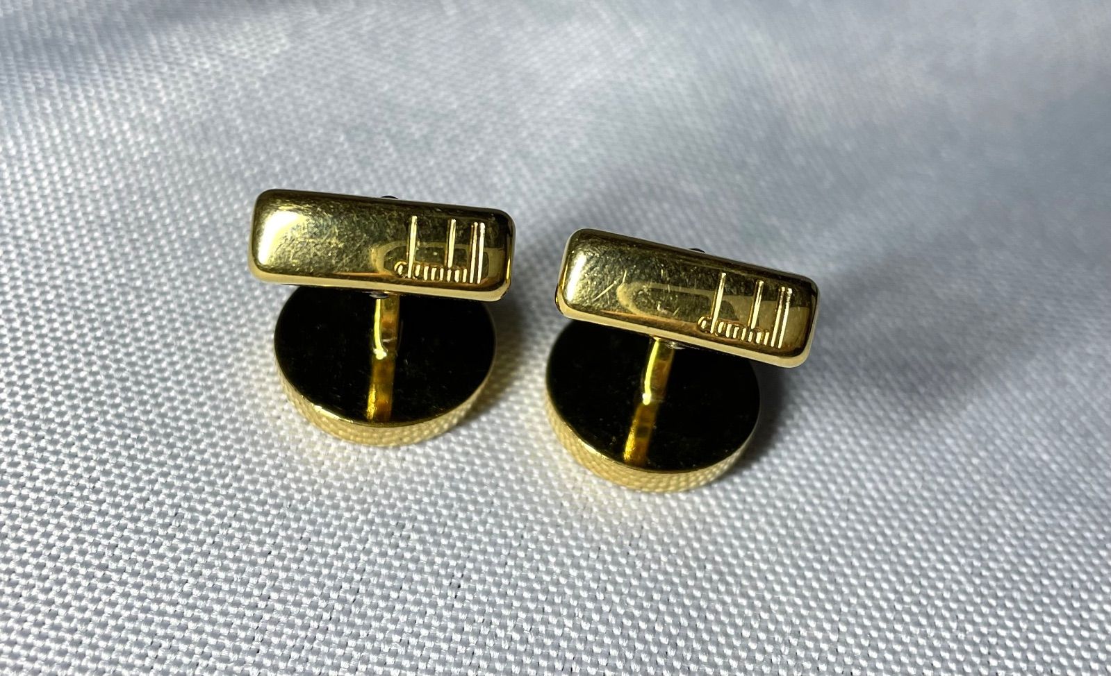 Alfred Dunhill アルフレッドダンヒル ADマルチロゴ オーバルカフス