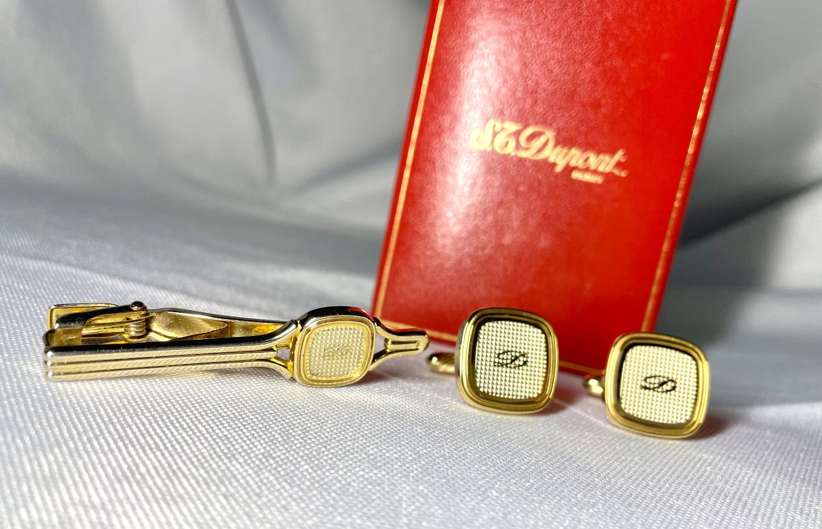 S T Dupont デュポン Dロゴ＆パターンデザイン カフス ネクタイピンセット カフリンクス タイピン ゴールド ケースあり