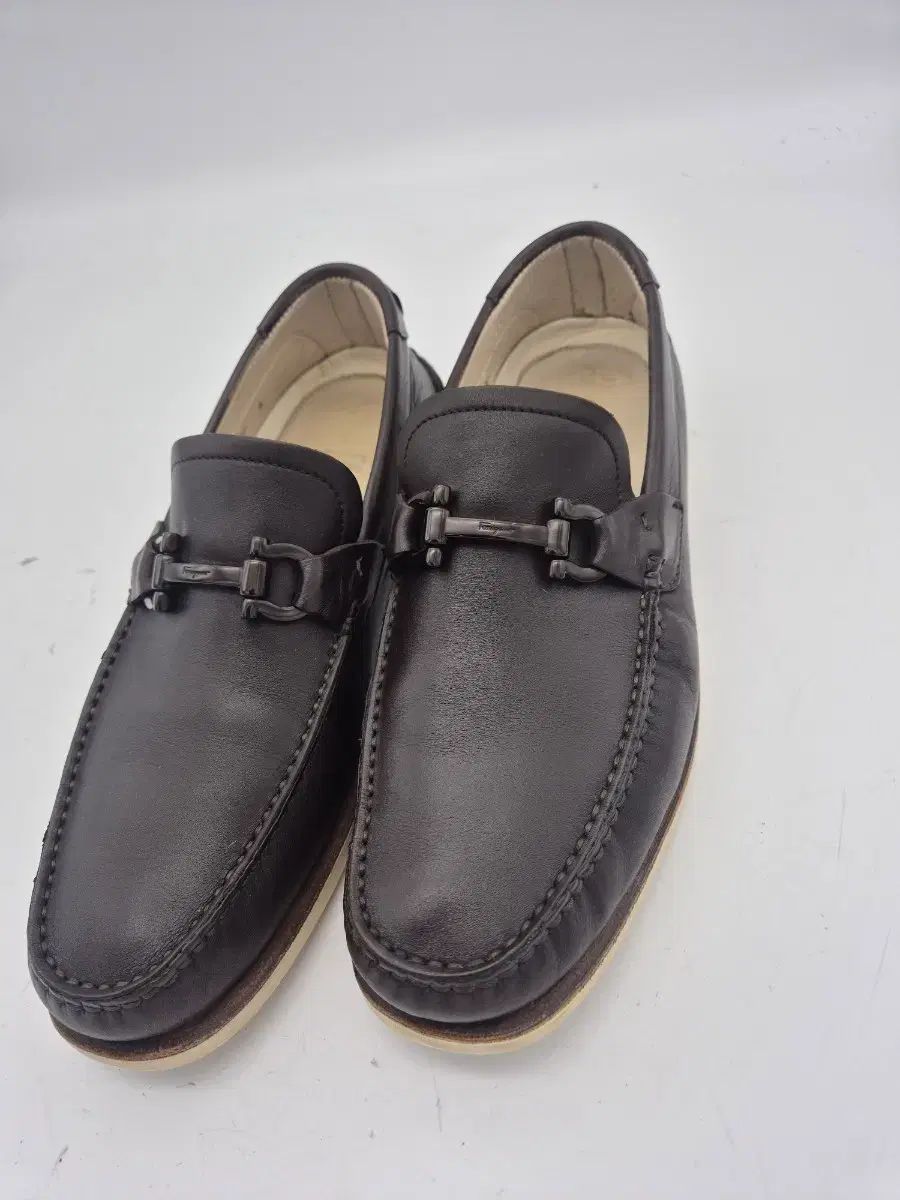 フェラガモ ガンチーニ ローファー ブラウン 255 サイズ