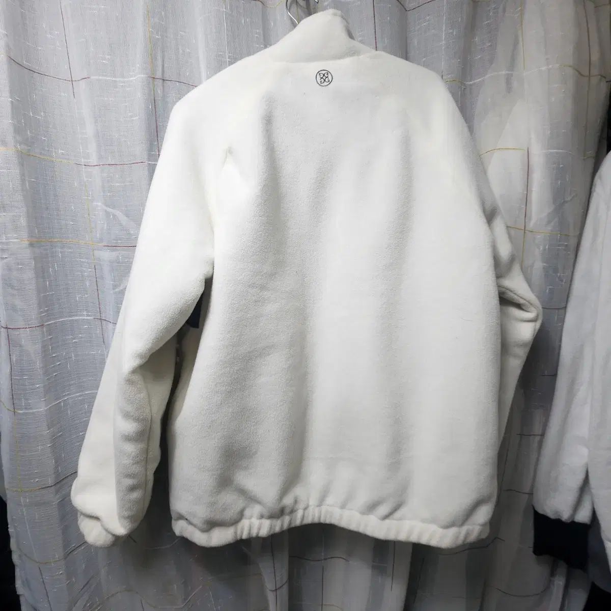 ジーフォア ゴルフ 黒色 リバーシブル ダウン アウター M - メルカリ