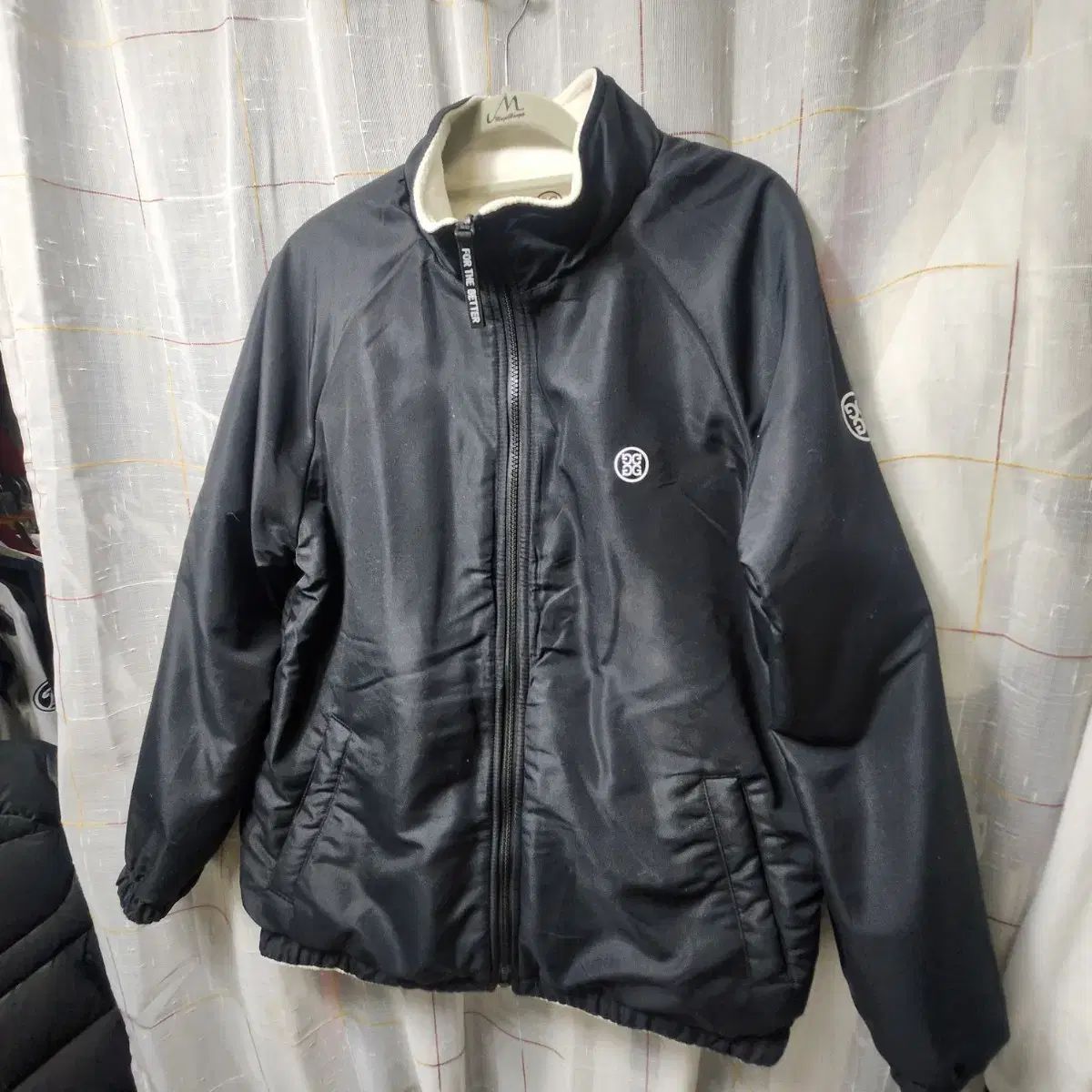 【リバーシブル】ゴルフ メンズ ジーフォア ダウン ジャケット（Mサイズ） ジーフォア ゴルフ 黒色 リバーシブル ダウン アウター M - メルカリ