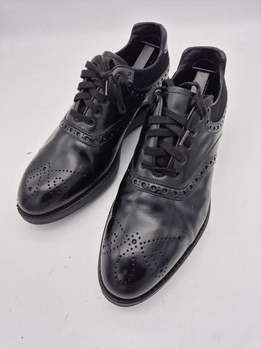 PRADA プラダ 黒色 メンズ ブローグ ウイングチップ 靴 - メルカリ