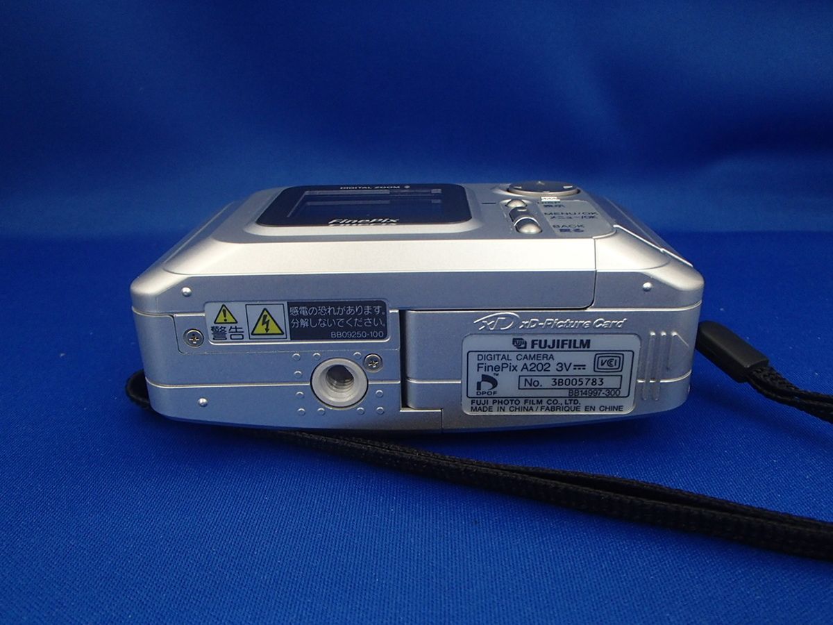 並品】 フジフイルム（FUJIFILM）FinePix A202【200万画素】