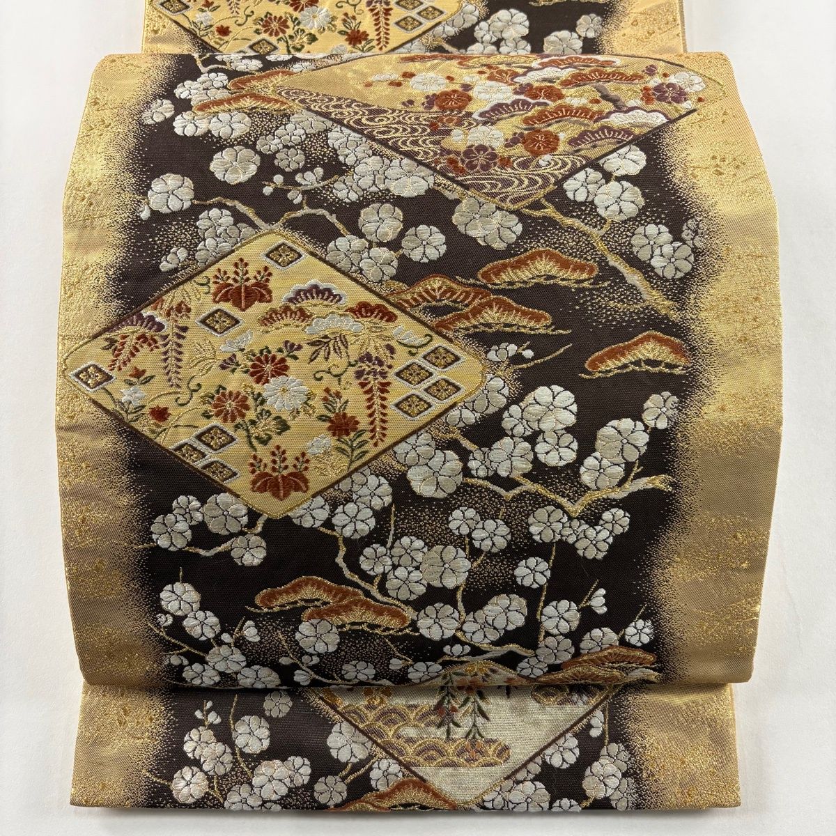 美品】 袋帯 名品 加納幸 落款 菱 松梅 金銀糸 刺繍 金色 六通 正絹
