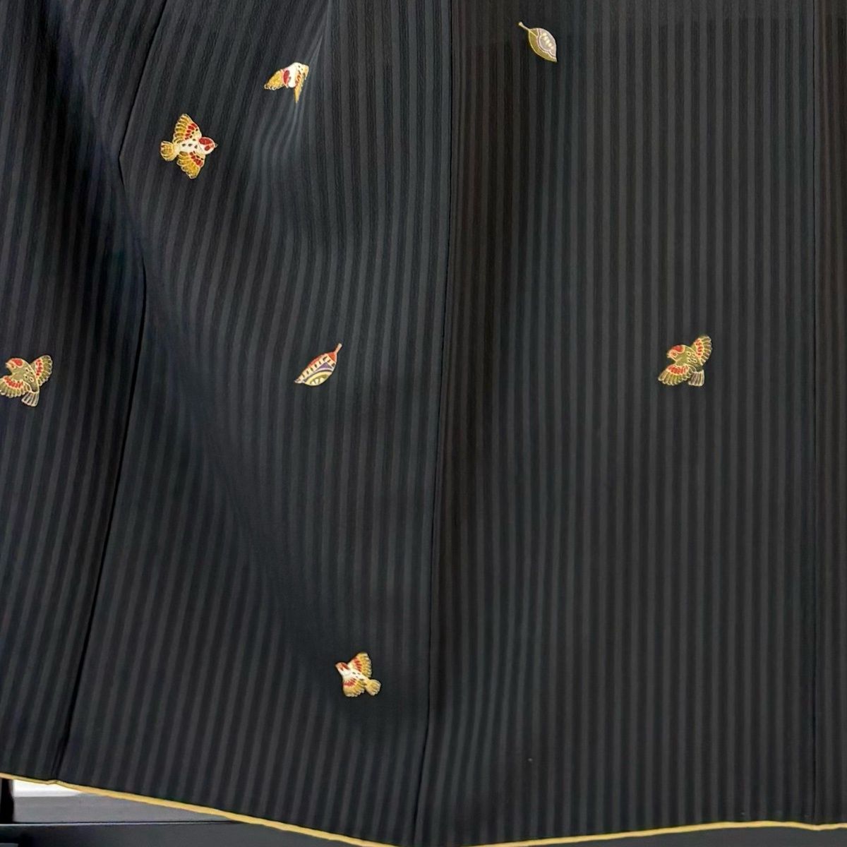 小紋 身丈158 cm 裄丈67 M 袷 鳥 葉柄 黒 正絹 秀品