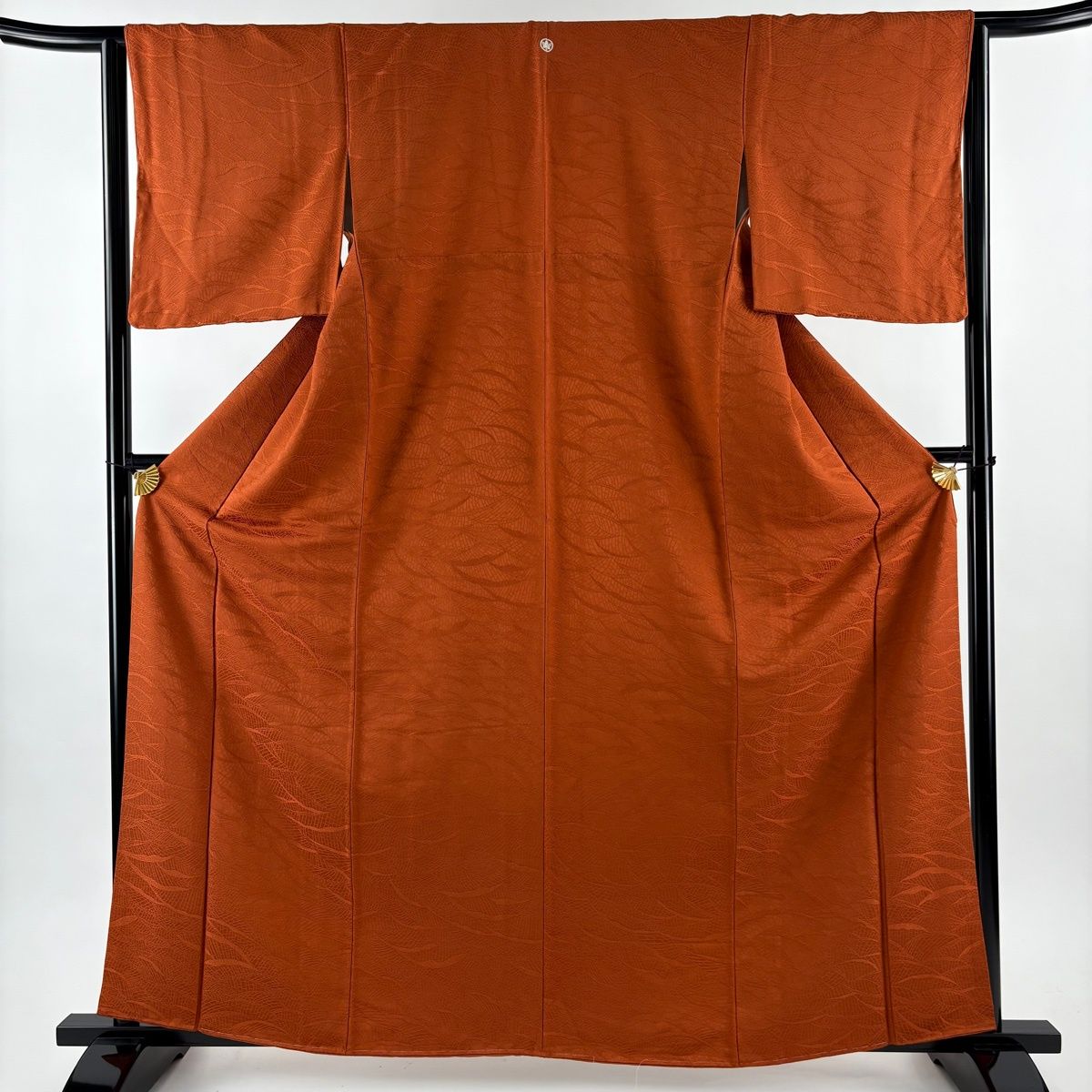色無地 身丈162 cm 裄丈64 M 袷 地紋 赤茶 正絹 秀品 一つ紋