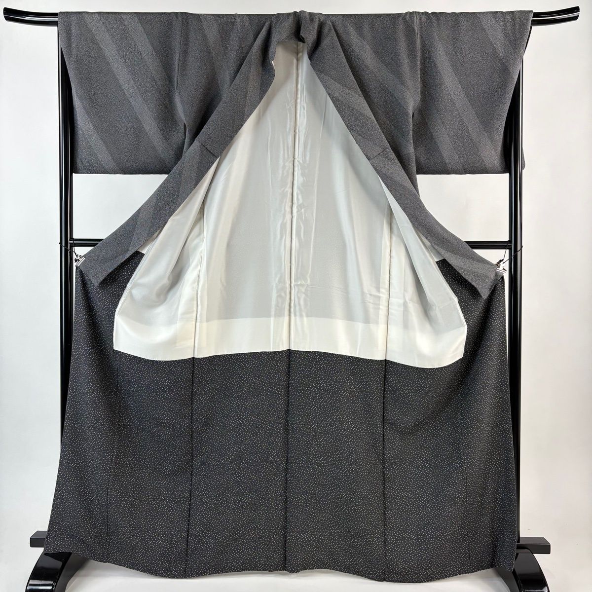  江戸小紋 身丈165 cm 裄丈69 5 L 袷 斜縞模様 大小霰 黒灰 正絹 秀品 小紋 着物