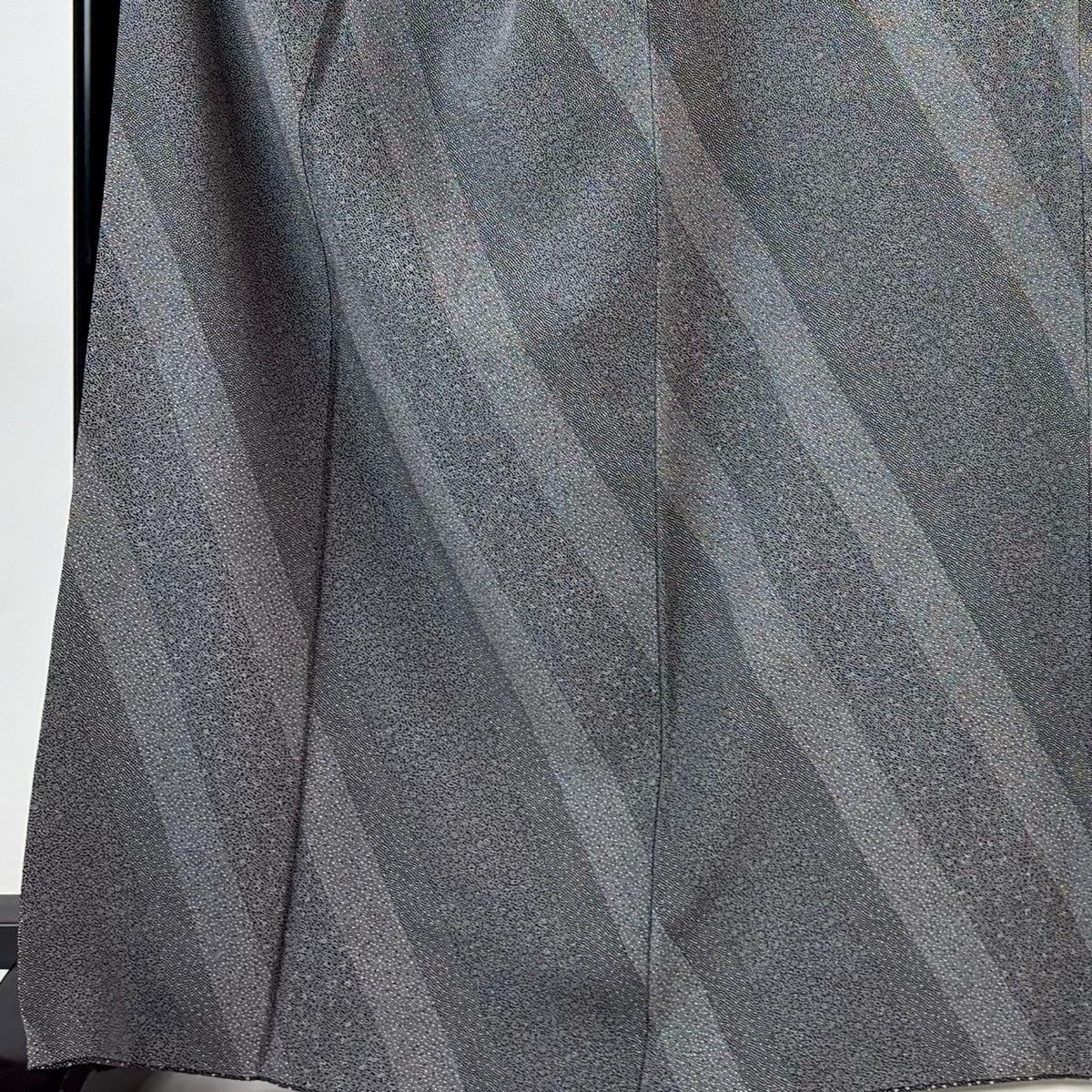 江戸小紋 身丈165 cm 裄丈69.5 L 袷 斜縞模様 大小霰 黒灰 正絹 秀品