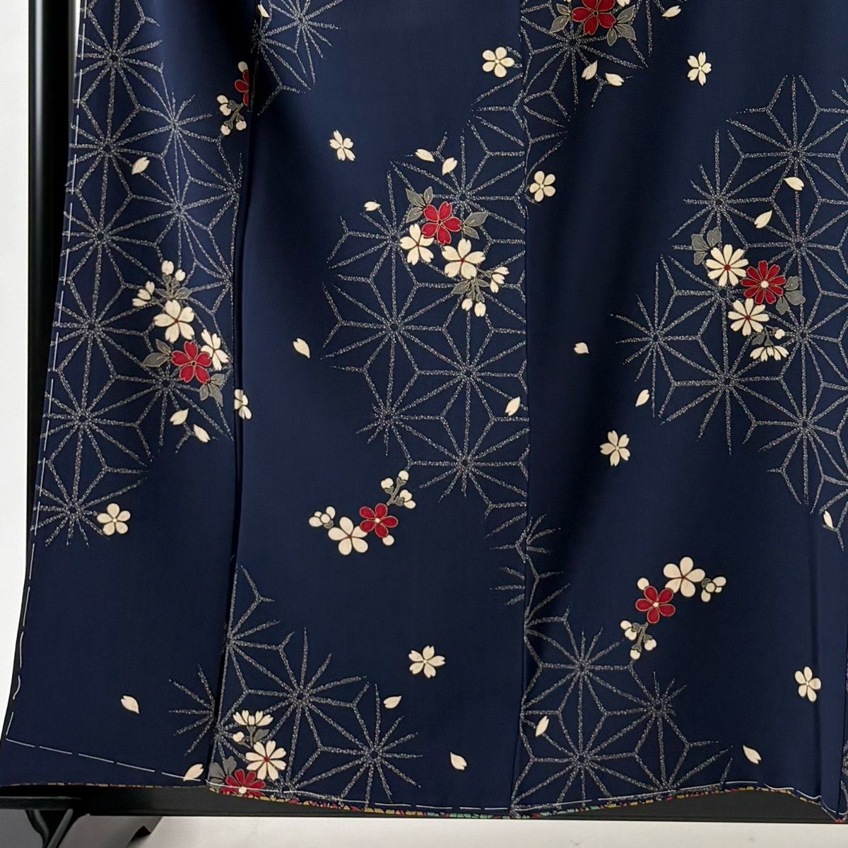 小紋 身丈159 cm 裄丈64 M 袷 麻の葉 桜 紺色 正絹 秀品