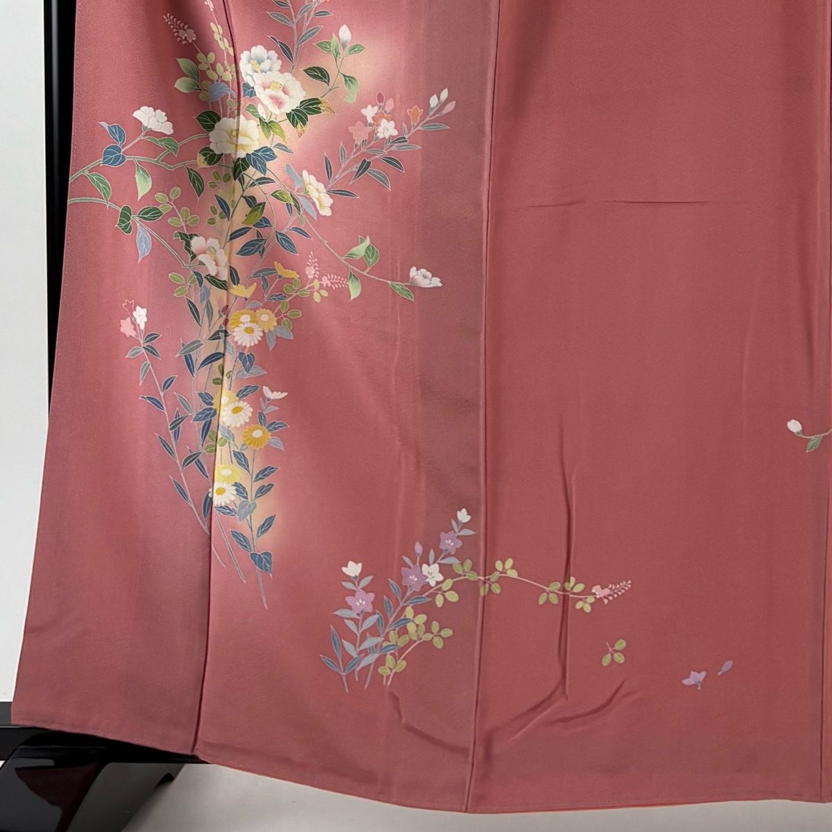 付下げ 身丈162.5cm 裄丈65cm M 袷 落款 草花 ぼかし ピンク 正絹 秀品