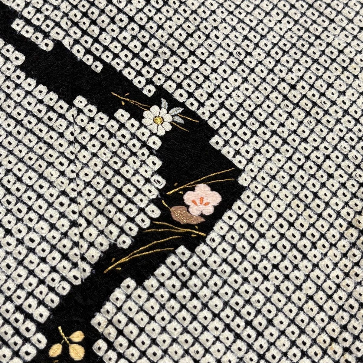 訪問着 身丈154cm 裄丈62cm S 袷 吹き寄せ 絞り 刺繍 黒 正絹 秀品