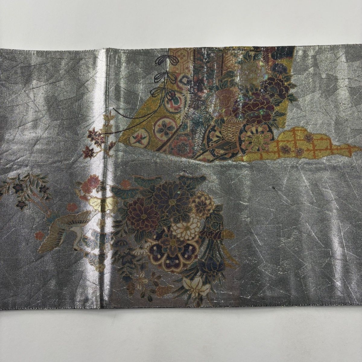 袋帯 秀品 花車 几帳 箔 螺鈿 銀色 お太鼓柄 正絹 【中古】 - メルカリ