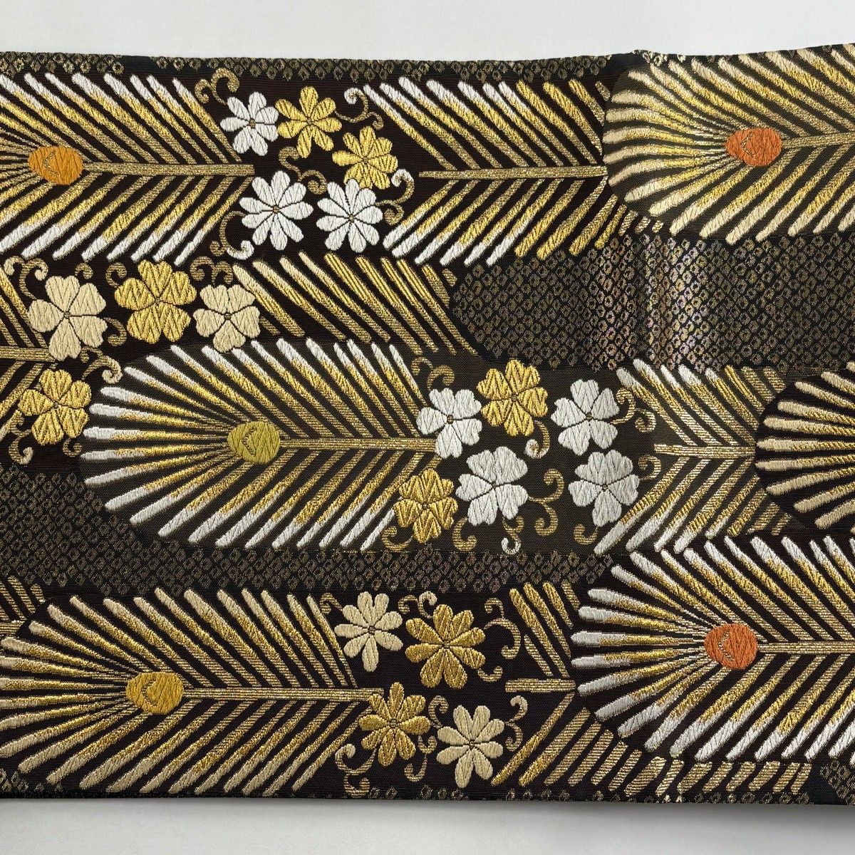 袋帯 秀品 若松 花唐草 金糸 唐織 焦茶色 六通 正絹 【中古】 - メルカリ