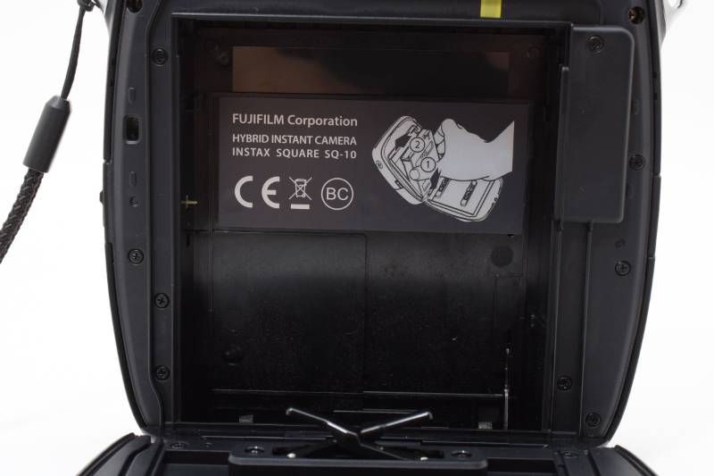 ブラック コンパクトフィルムカメラ