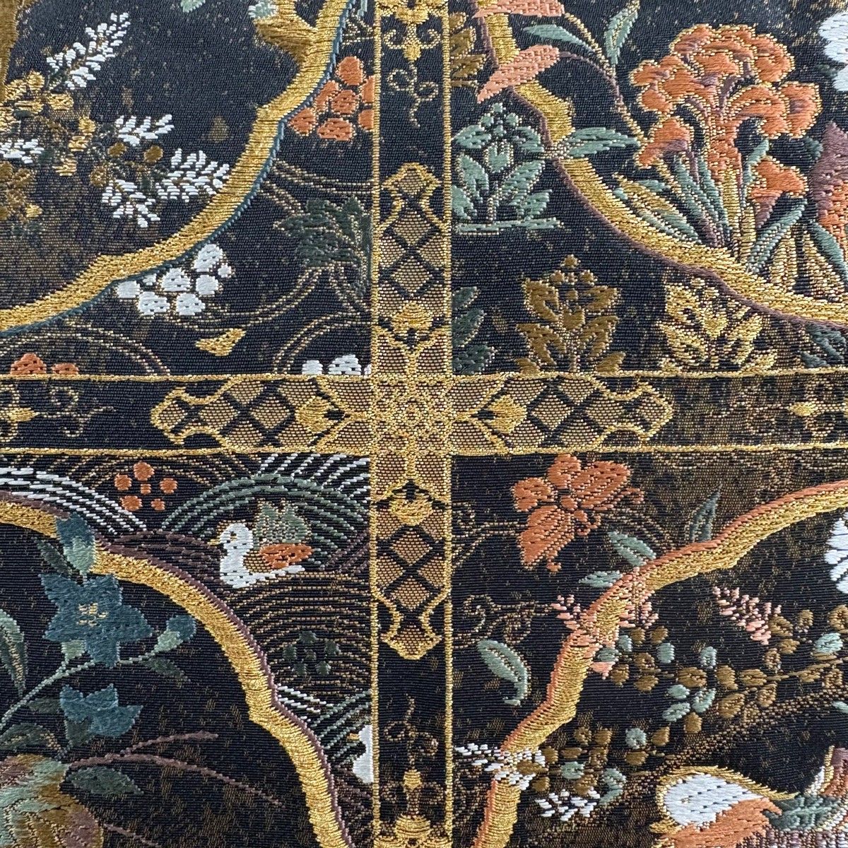 美品】 袋帯 秀品 格天井 花鳥 金糸 刺繍 黒 お太鼓柄 正絹 【中古