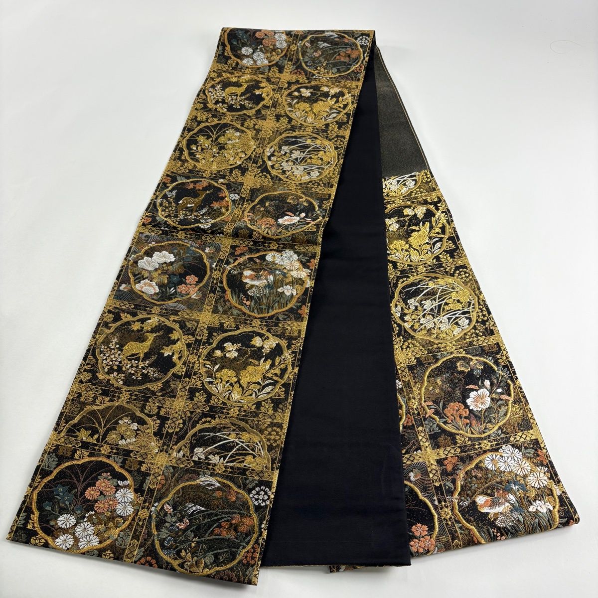 美品】 袋帯 秀品 格天井 花鳥 金糸 刺繍 黒 お太鼓柄 正絹 【中古
