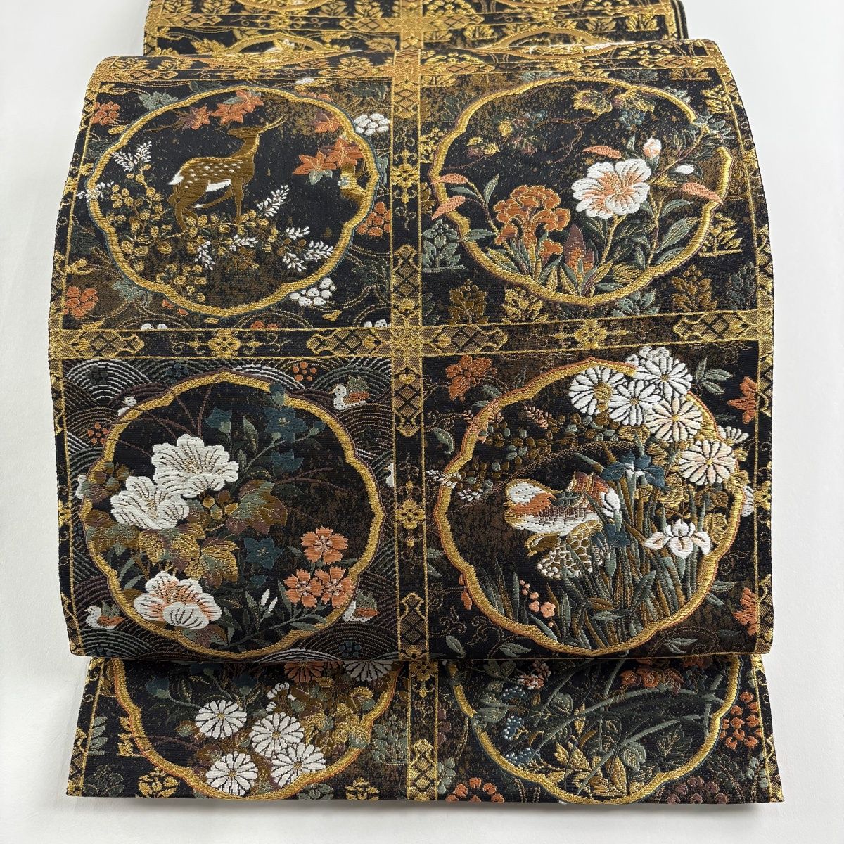 美品】 袋帯 秀品 格天井 花鳥 金糸 刺繍 黒 お太鼓柄 正絹 【中古