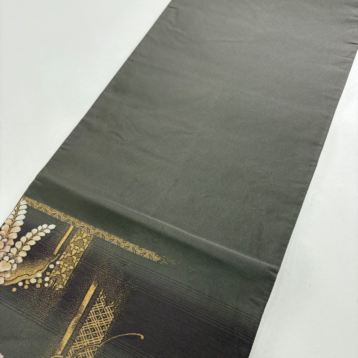 美品】 袋帯 秀品 藤 雪輪 金糸 灰紫 六通 正絹 【中古】 - メルカリ