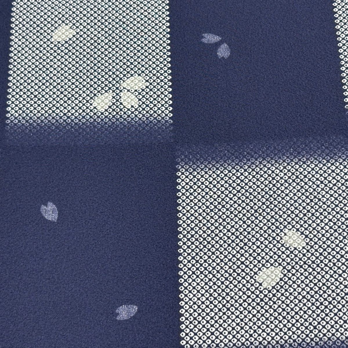 反物 小紋 変わり市松 花びら 濃紺 正絹
