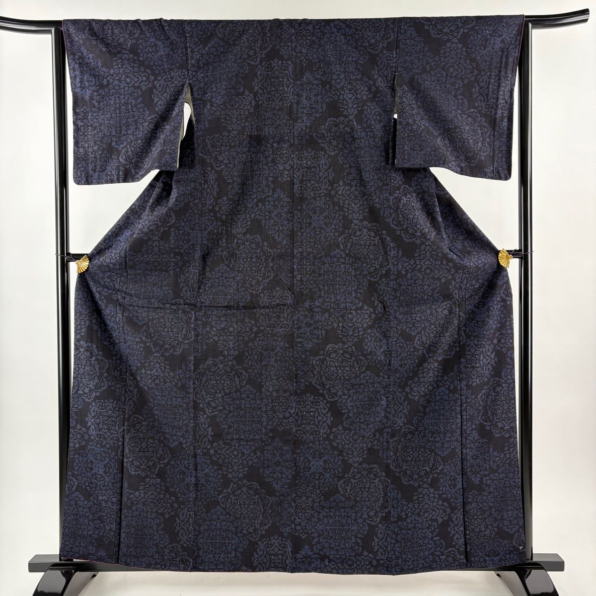 結城紬 身丈163cm 裄丈63.5cm S 袷 本場結城紬 藤貫 証紙 華文 紺色