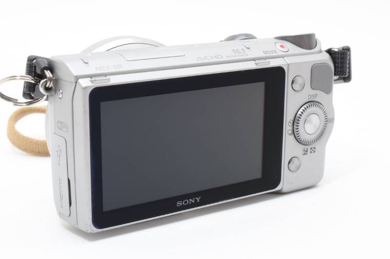 実用光学美品】Sony ソニー NEX-5R ボディ シルバー ショット数6557枚