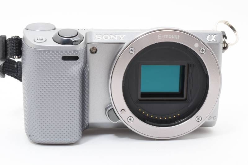 実用光学美品】Sony ソニー NEX-5R ボディ シルバー ショット数6557枚