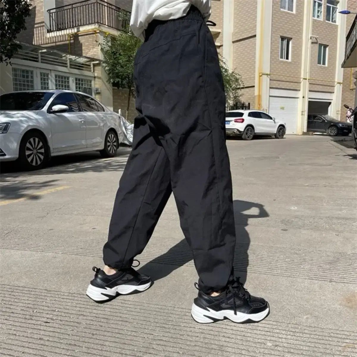 カジュアル ブラック