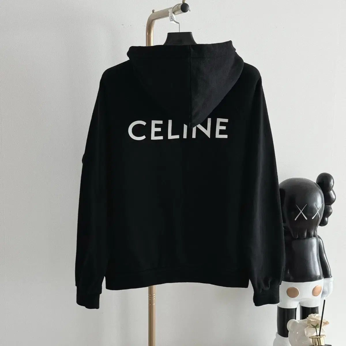 L Celine セリーヌ バックロゴ フーディー ブラック レディース