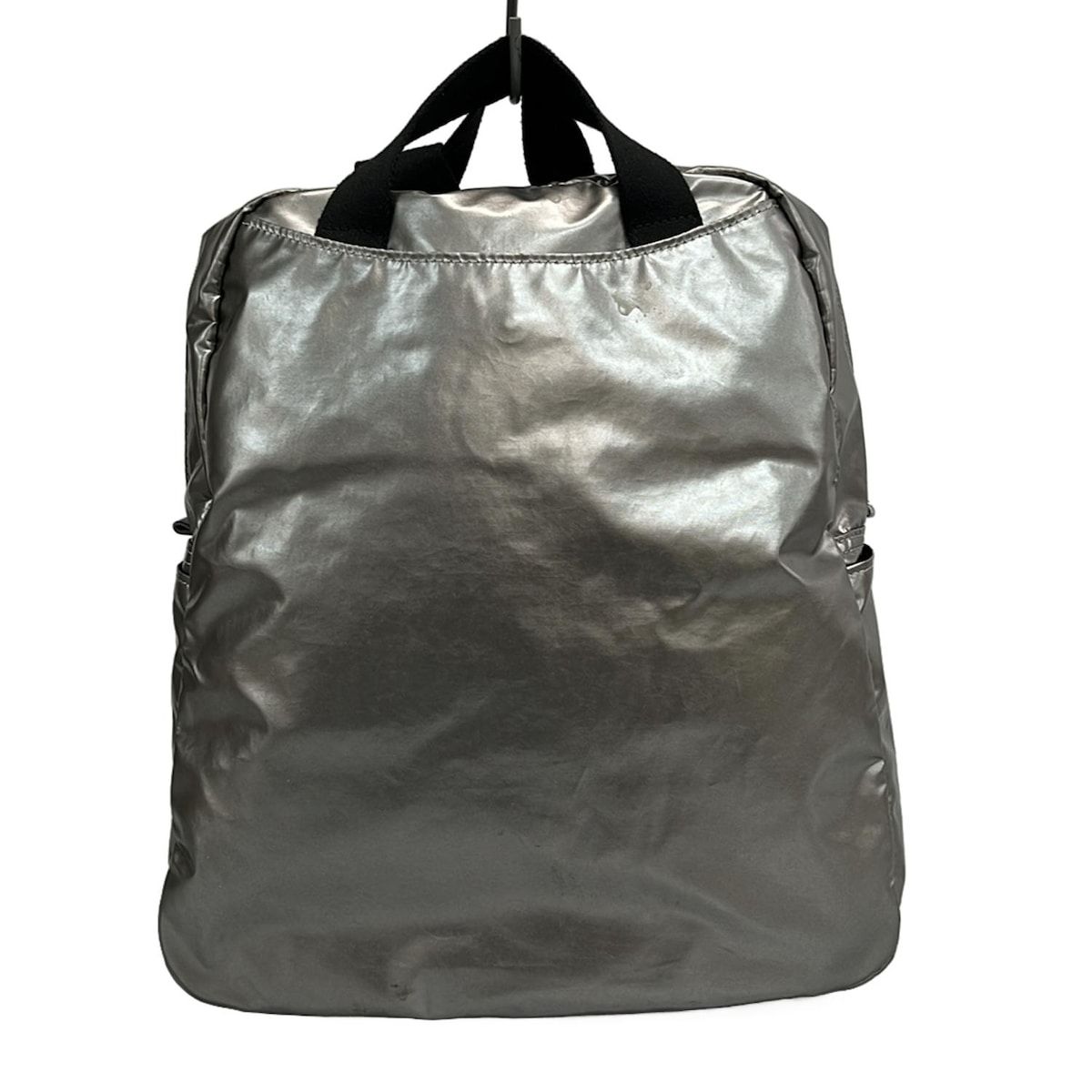 ジャックゴム　リュック　シルバー jack gomme(ジャックゴム) リュックサック - シルバー×黒 - メルカリ