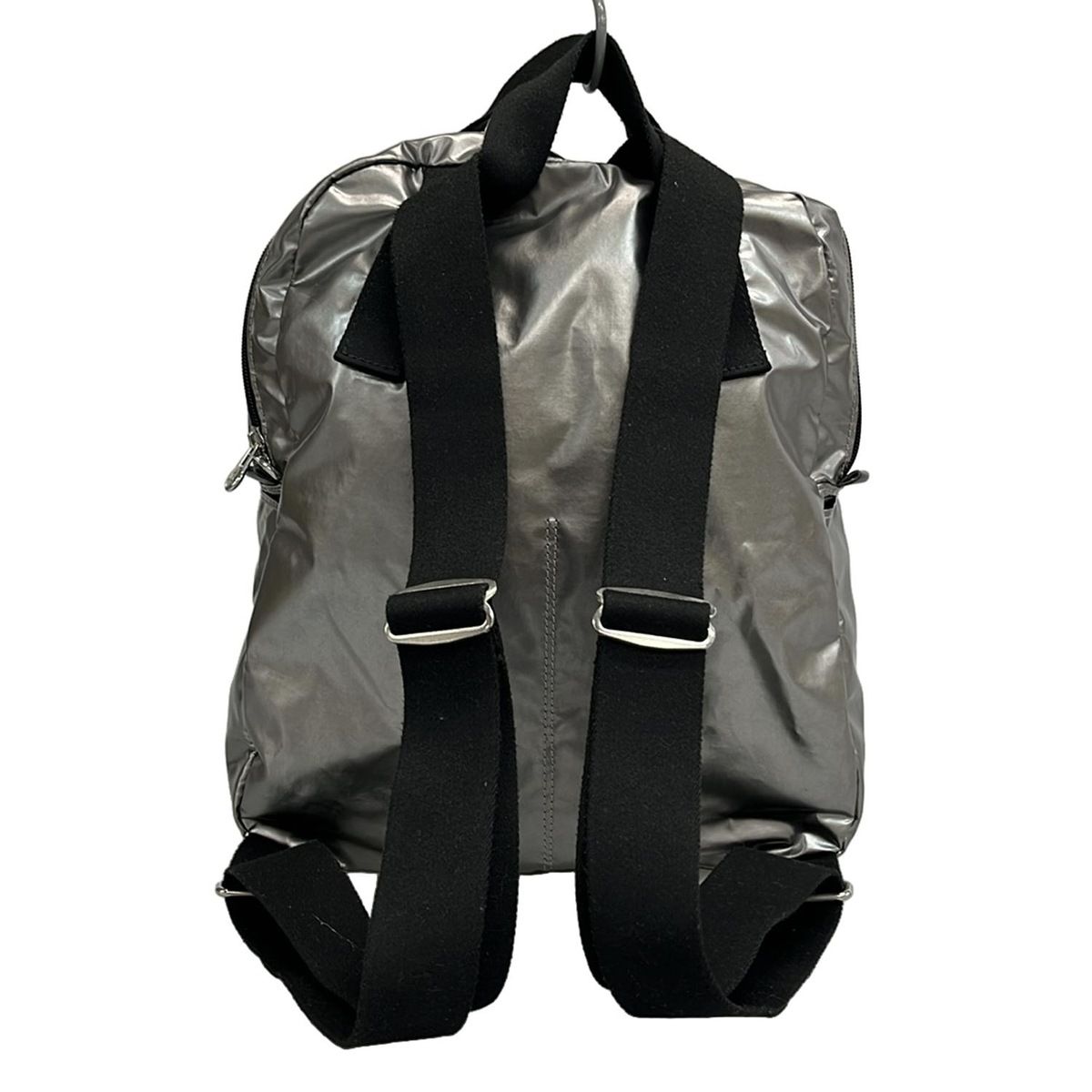 jack gomme(ジャックゴム) リュックサック - シルバー×黒 - メルカリ