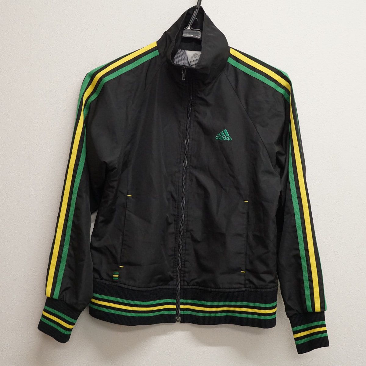 adidas アディダス トラックジャケット USED品 ラスタカラー ブラック