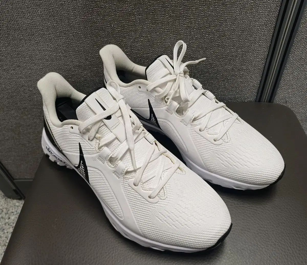 260 ナイキ リアクト インフィニティ プロ ゴルフシューズ