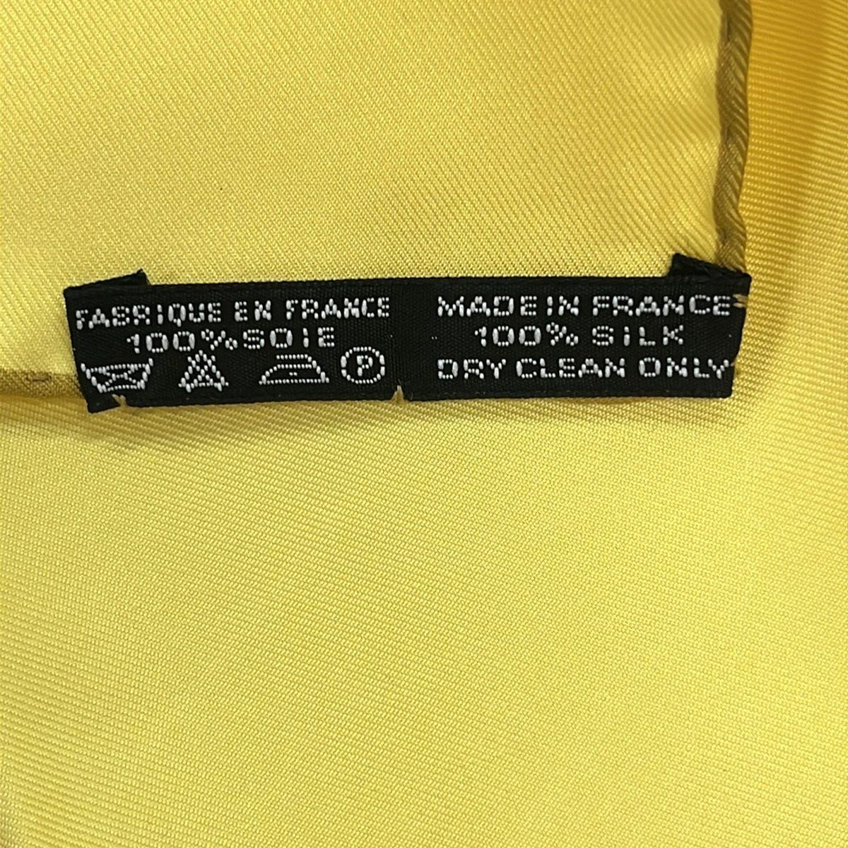 HERMES エルメスカメ柄 シルク ポケットチーフ　黄 未使用品 プチカレ40 HERMES(エルメス) スカーフ新品同様 プチカレ イエロー シルク