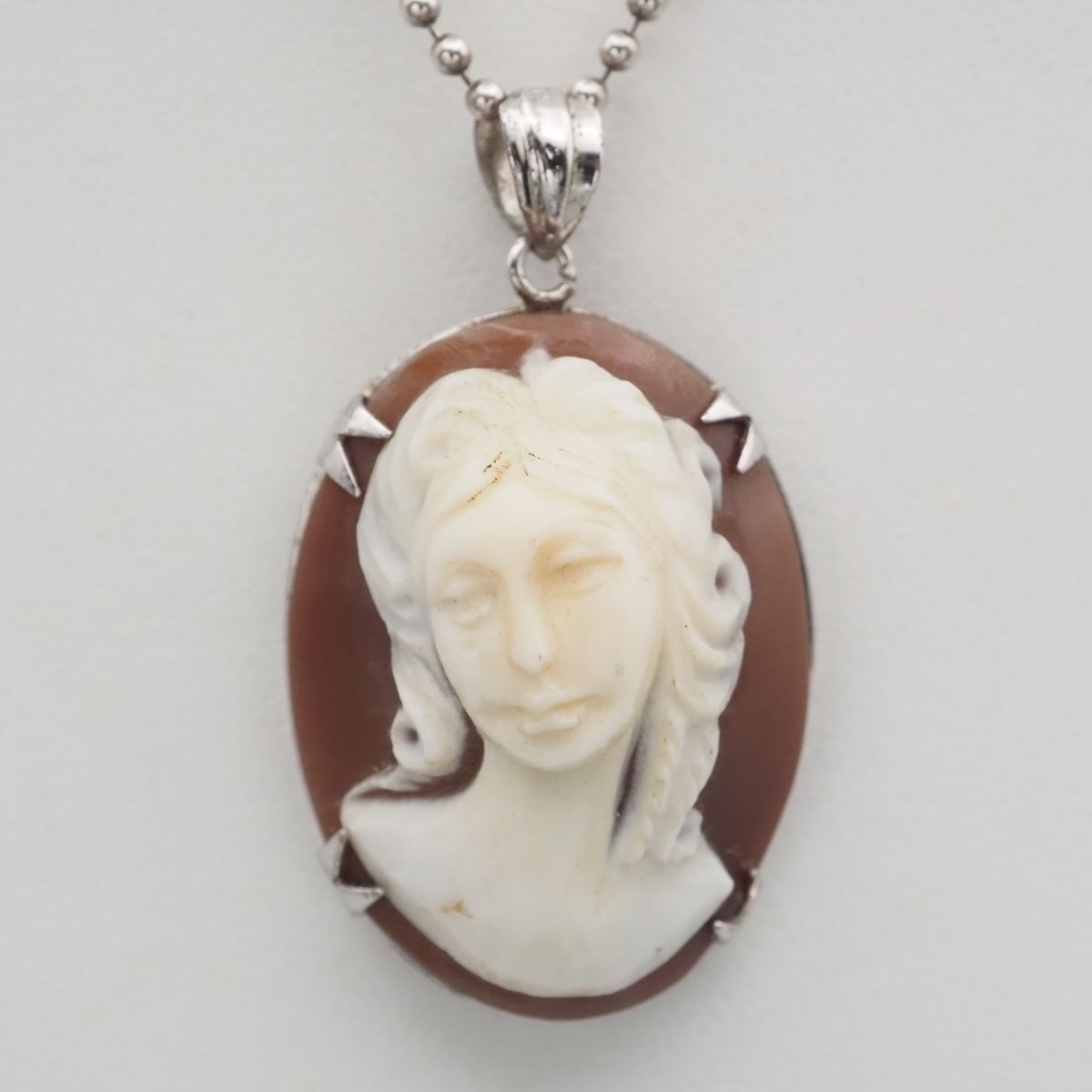 J607 シェルカメオ SILVER刻印 ペンダント トップ 女性横顔 デザイン