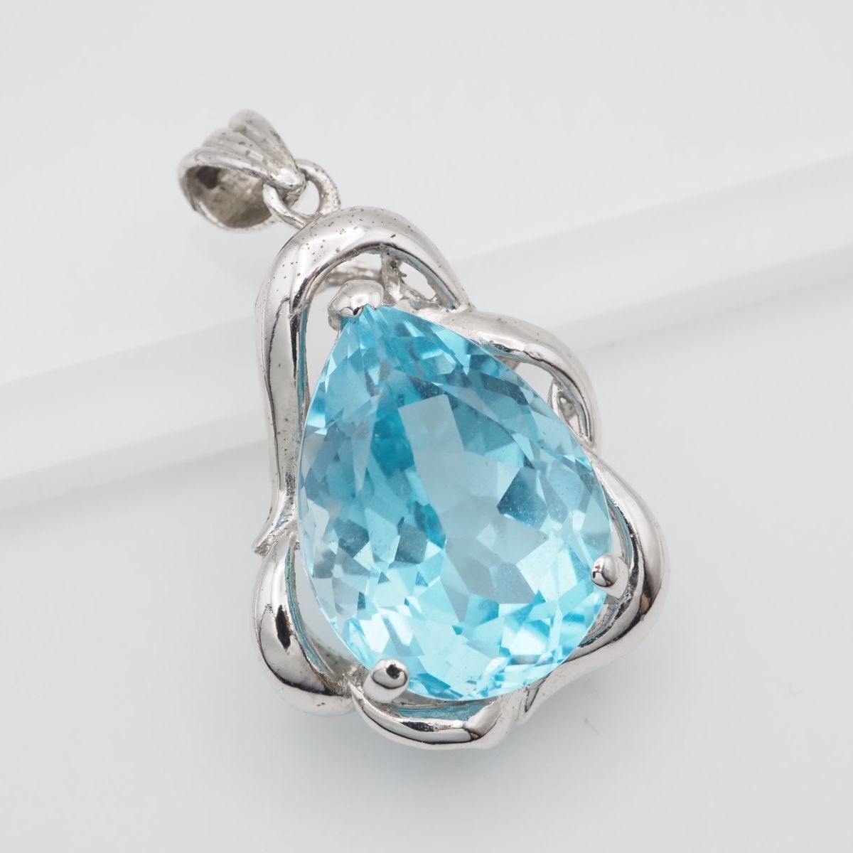 J 667 大粒 ブルートパーズ 20.0 ct SILVER刻印 ペンダント トップ デザイン シルバー チャーム ヘッド 誕生石