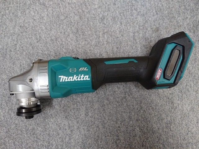 マキタ 125 mm 充電式ディスクグラインダ 40 Vmax バッテリ 充電器 ケース付 makita