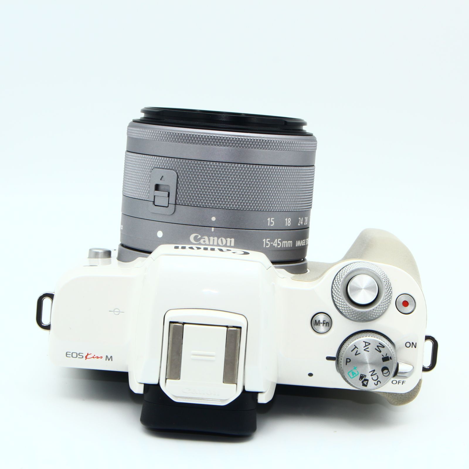 Canon ミラーレス一眼カメラ EOS Kiss M 標準ズームキット ホワイト