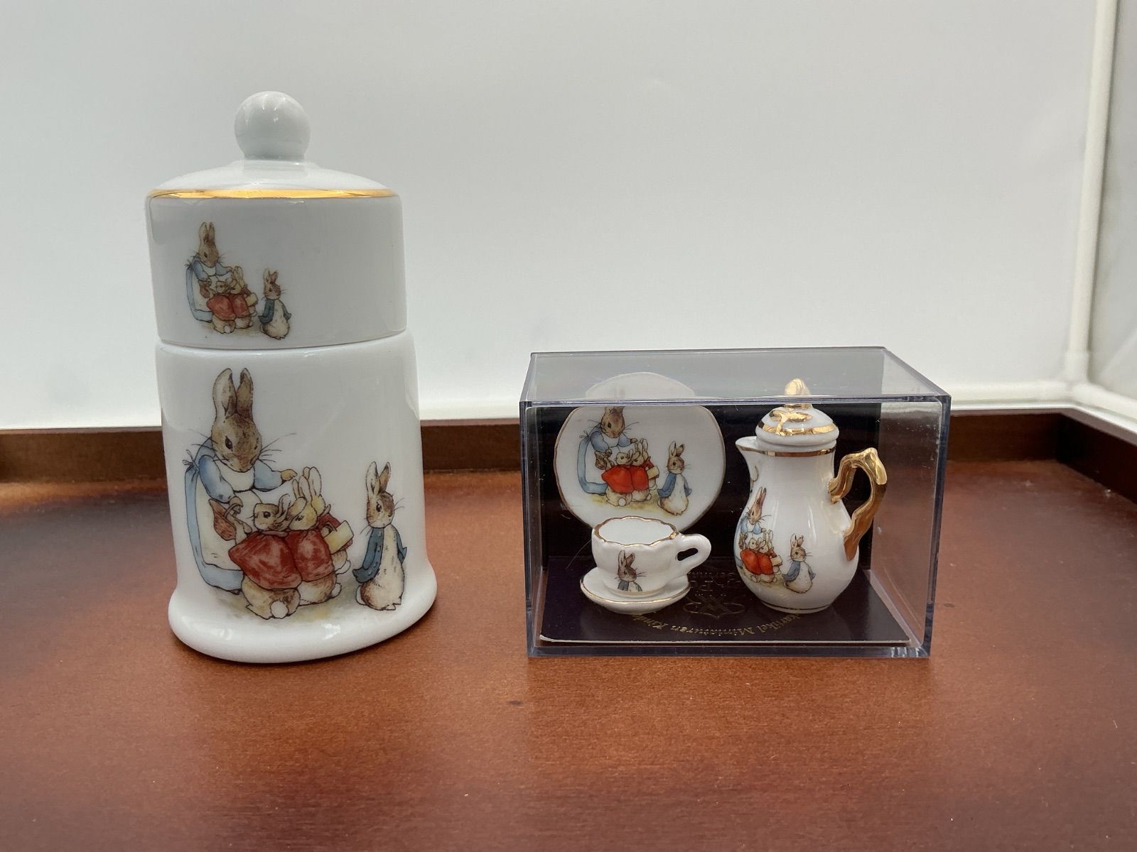 ピーターラビット ドイツ製ミニチュアセットとドイツ製綿棒入れ 美品