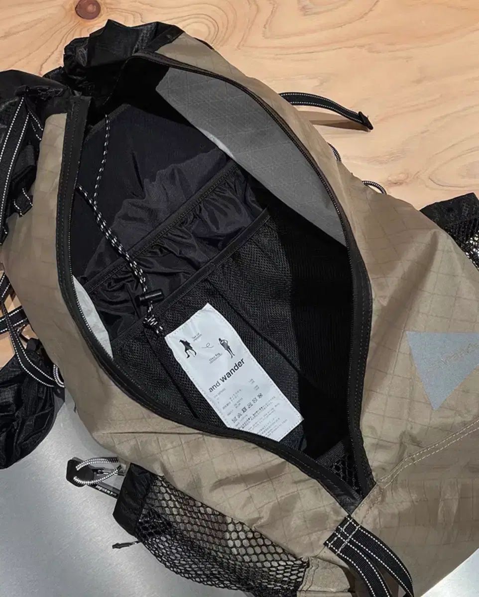 アンドワンダー バックパック 30 L