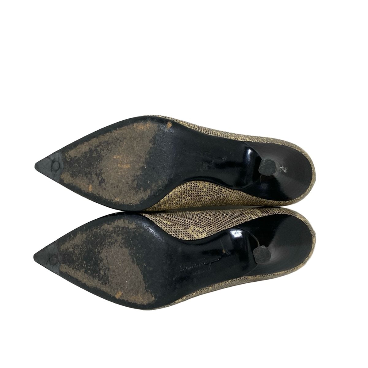 ま*い様 サルバトーレフェラガモ　パンプス　ブラック　36 ま*い様 サルバトーレフェラガモ パンプス ブラック 36 FERRAGAMO