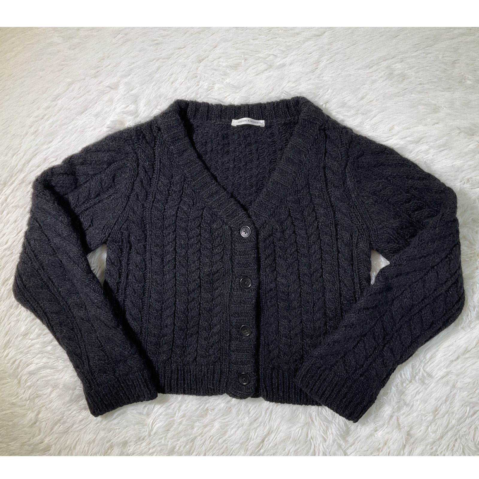 セシリーバンセン カーディガン 付け襟 M/L CECILIE BAHNSEN - メルカリ
