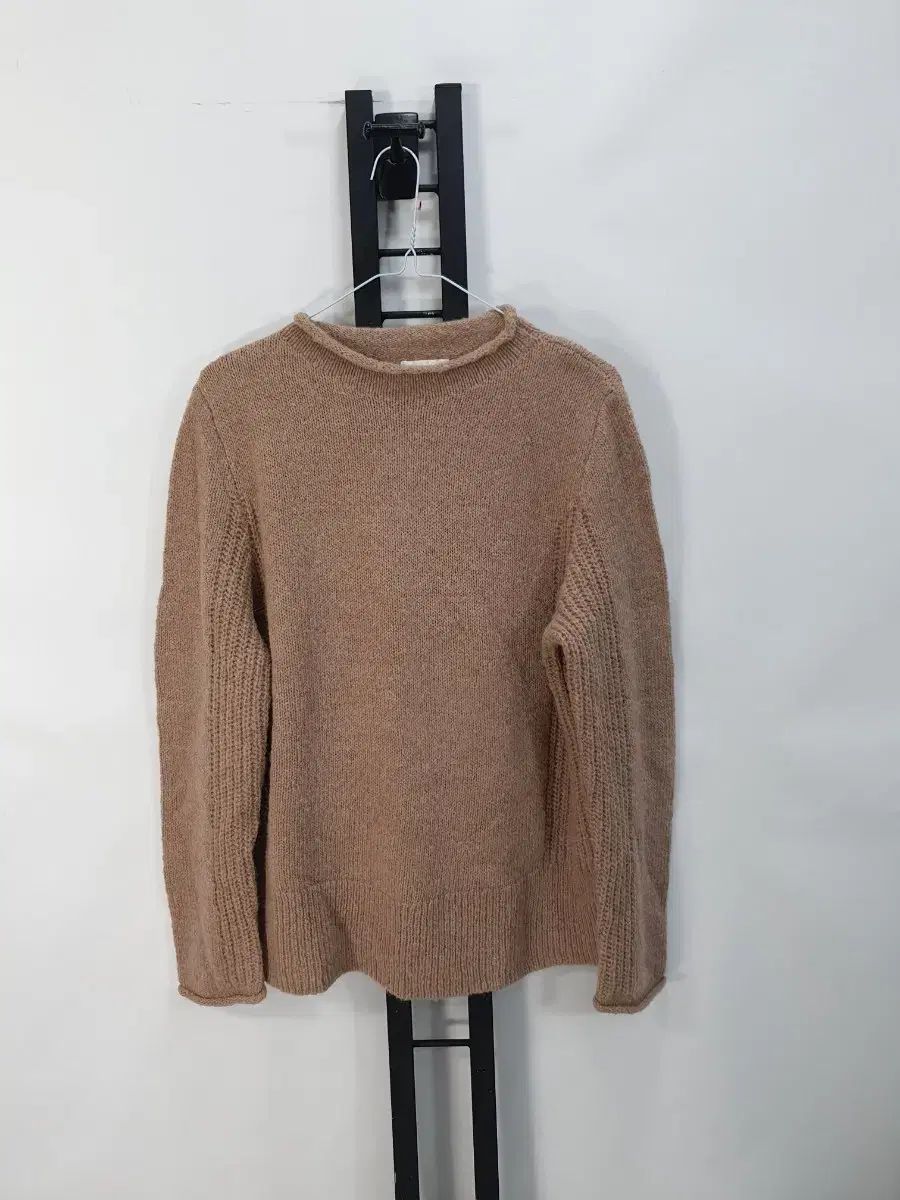 COS コス　ウール　アルパカ混　ヘアリーニット　セーター　ベージュ COS コス ニット ウール アルパカ セーター ベージュ M - メルカリ
