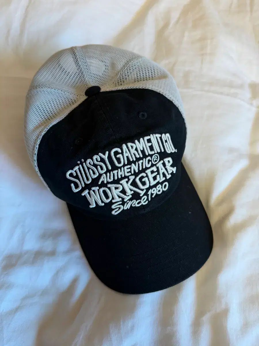 STUSSY ステューシー ブラック メッシュ ベースボールキャップ 帽子