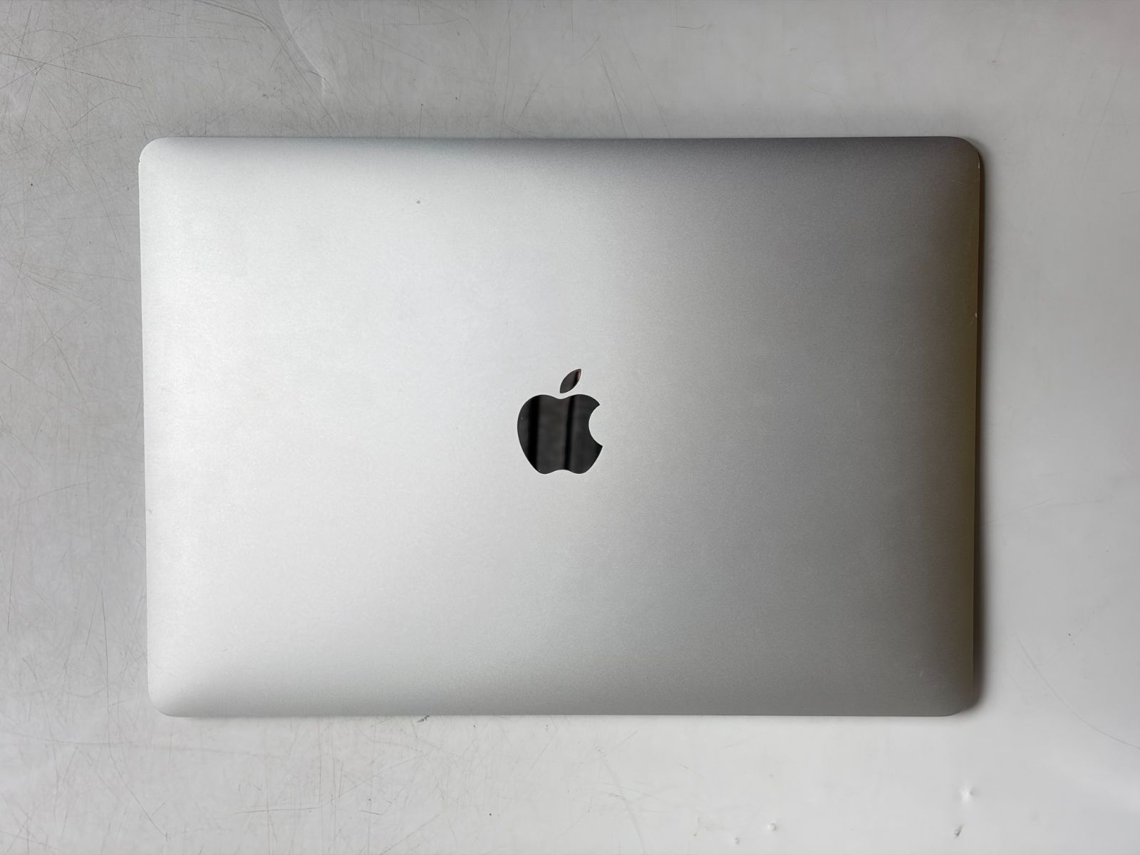 MacBook Air (M1, 2020) 13インチ 8GB SSD256GB【極美品/動作良好