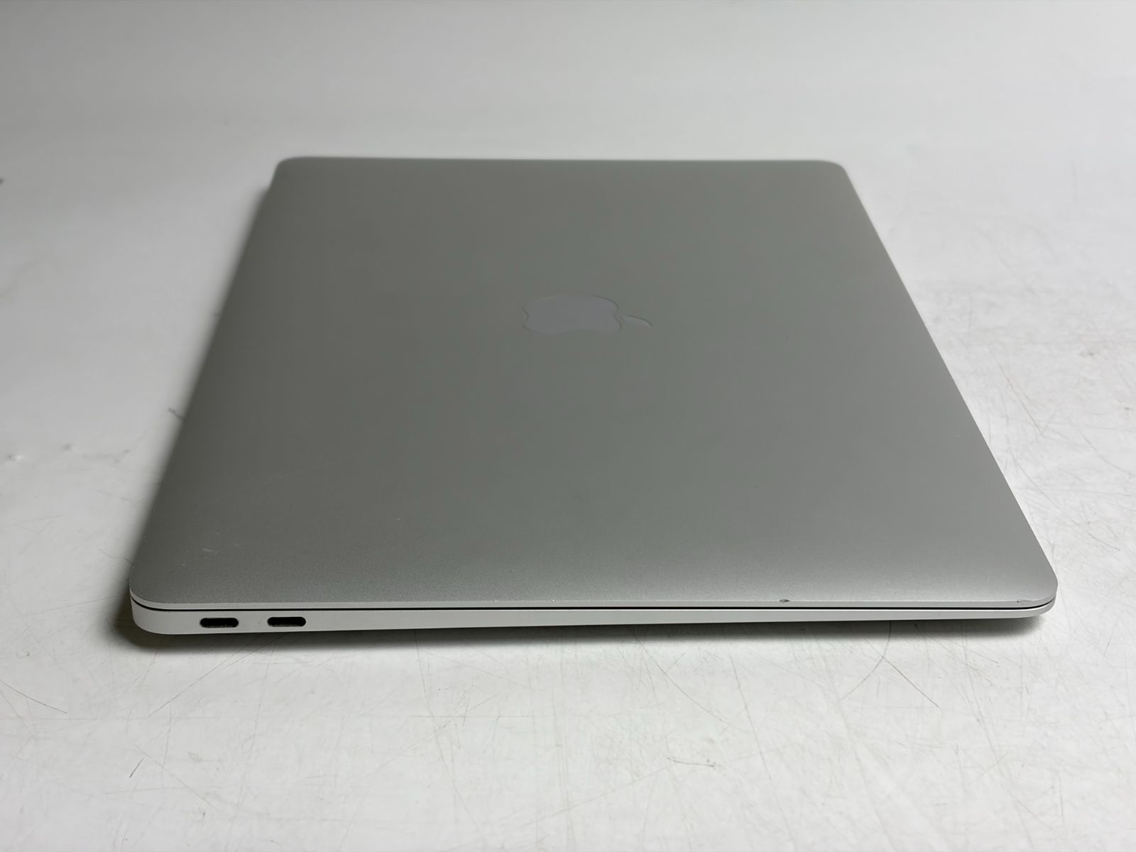 MacBook Air (M1, 2020) 13インチ 8GB SSD256GB【極美品/動作良好