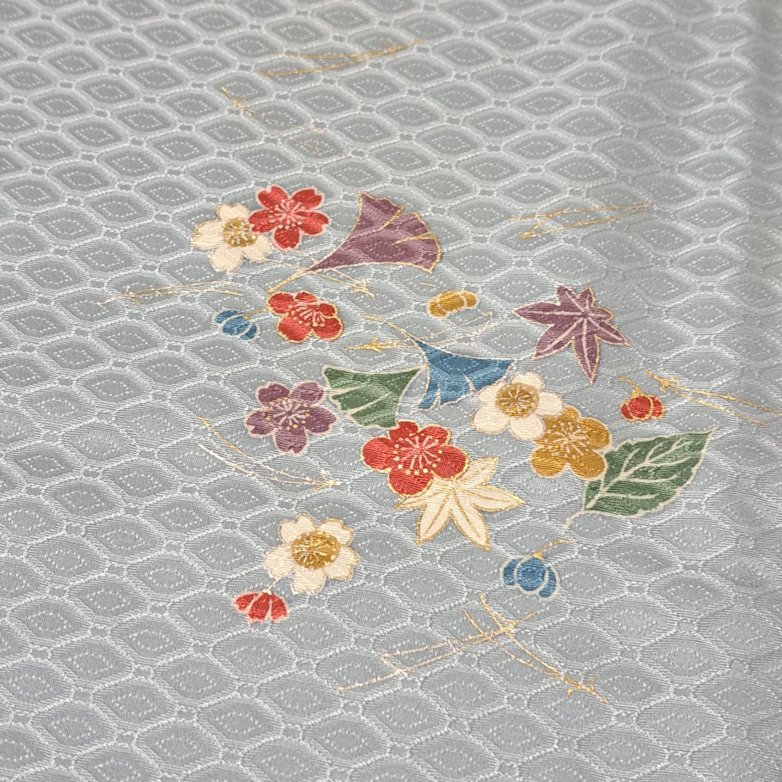 小紋】裄67.5 身丈163.5 袖49 正絹 袷 地紋入りライトブルー系色に