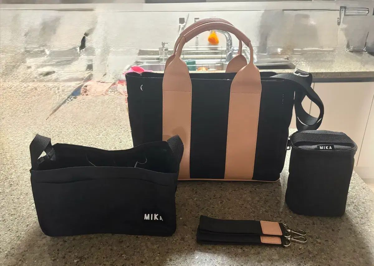 ミカバッグ おむつバッグ ブラック-ピンク フルセット ラージサイズ