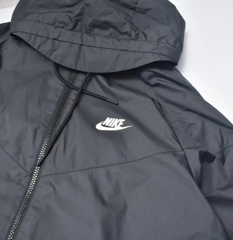 ナイキ ランニング ランニング ソロ スウッシュ ウィンドブレーカー